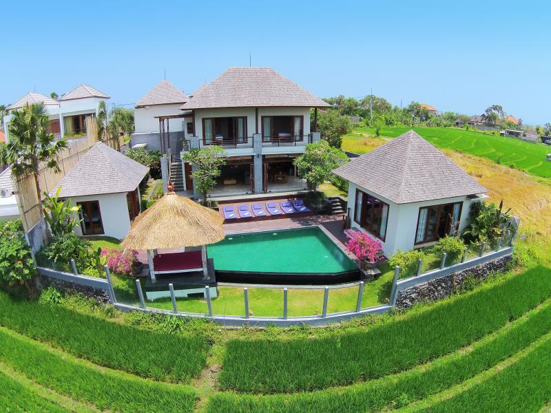 Umpadhi Canggu Exteriör bild
